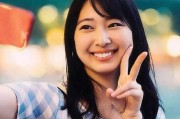 「剪刀手」拍照恐洩露指紋！假期曬照須謹慎
