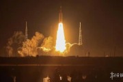 宇航員徒手捕獲衛星！NASA傳奇瞬間